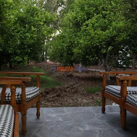 Dolphin Garden Semesterbostad